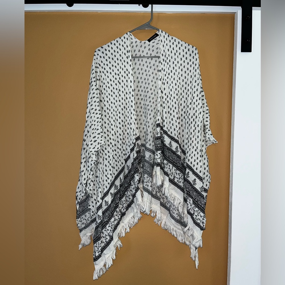 Boho black and white kimono